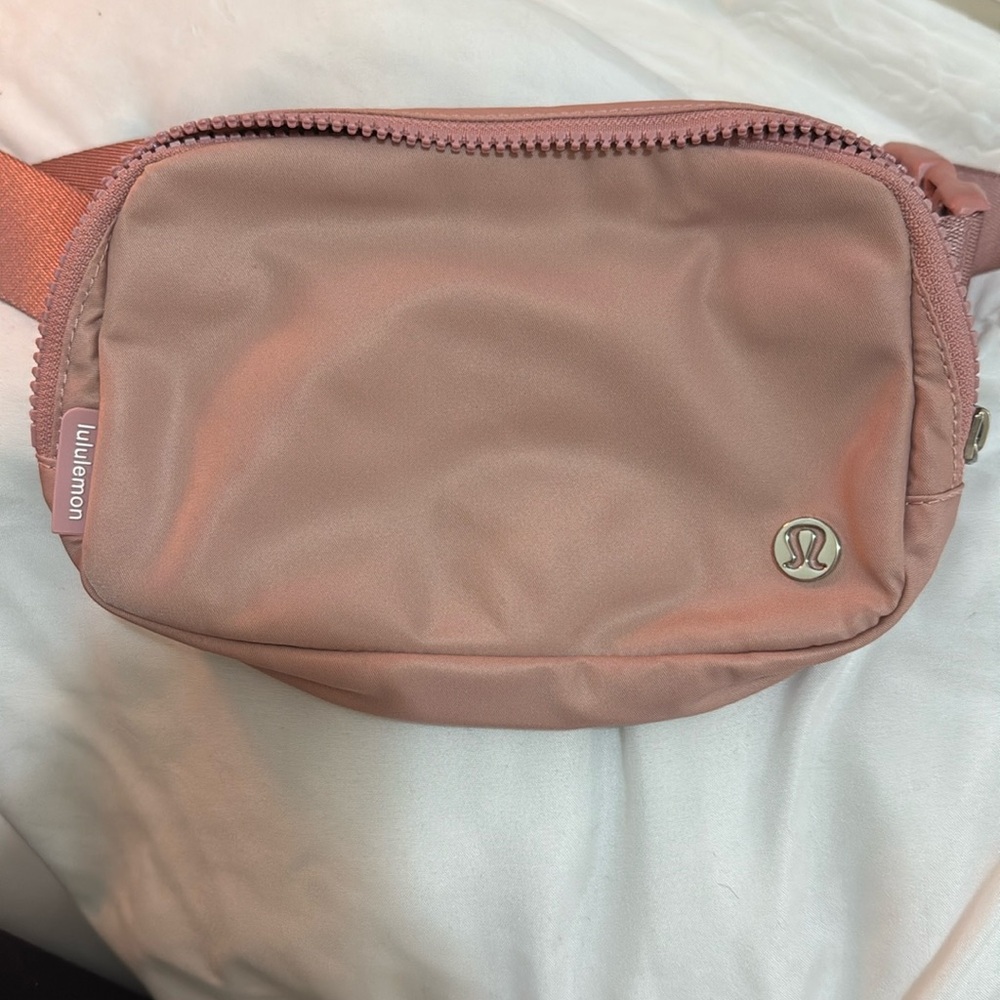Lululemon Belt Bag - Pink